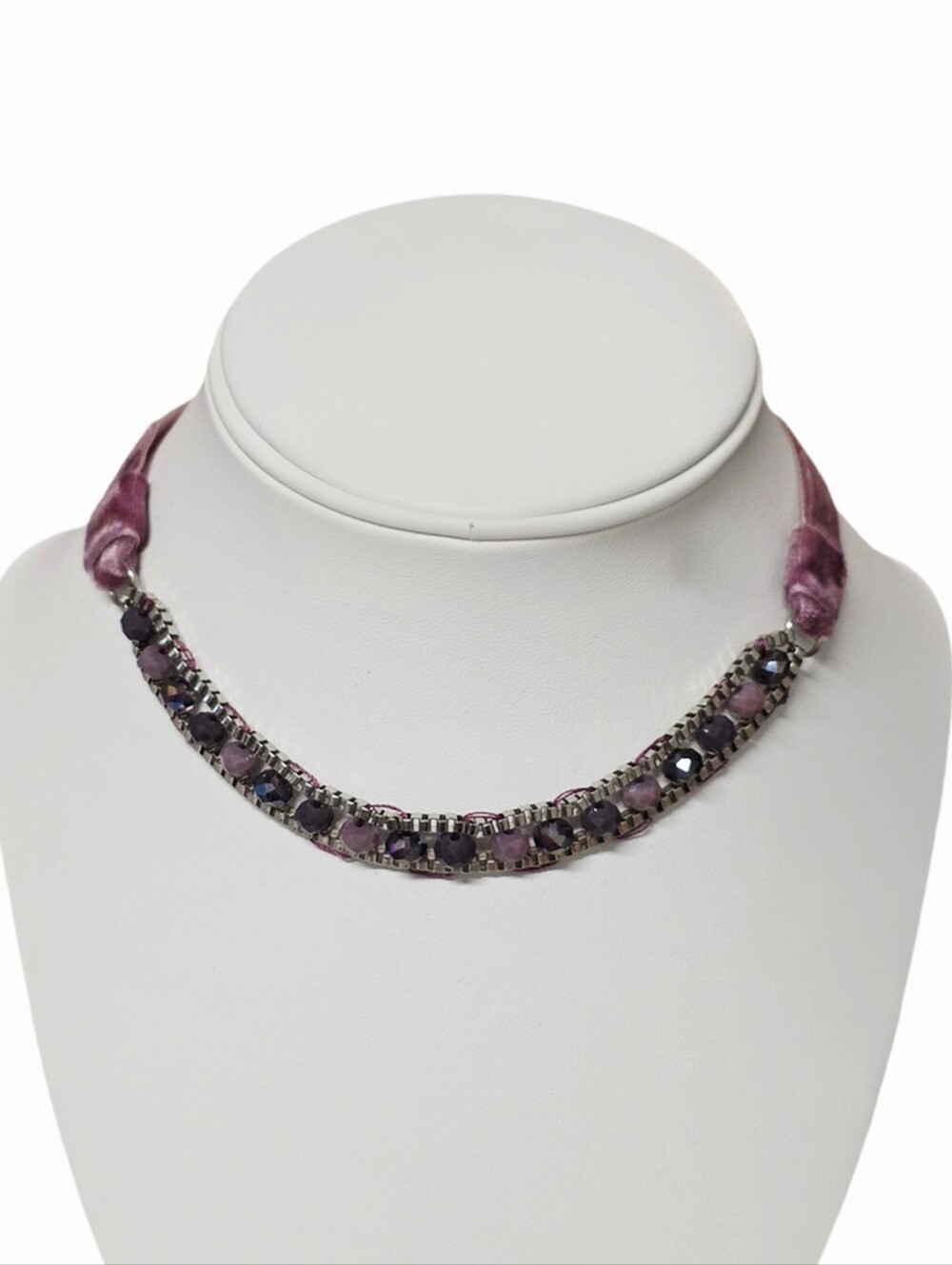 1946 Purple Beaded Velvet Ribbon Choker Necklace